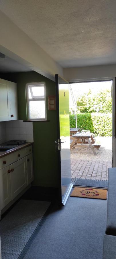 Garden Flat At The Infamous Piltdown Man Pub Appartement Fletching Buitenkant foto