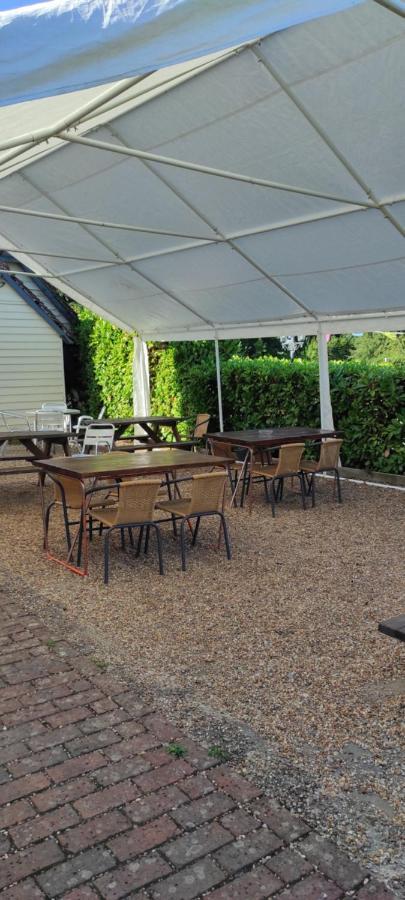 Garden Flat At The Infamous Piltdown Man Pub Appartement Fletching Buitenkant foto