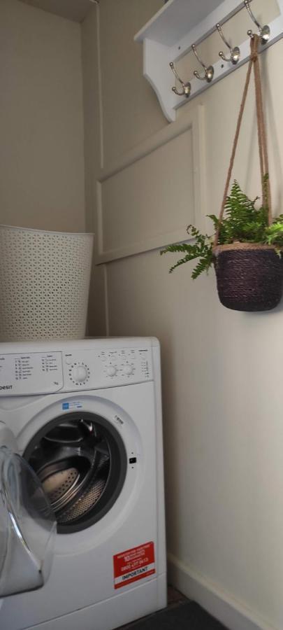 Garden Flat At The Infamous Piltdown Man Pub Appartement Fletching Buitenkant foto